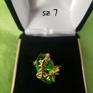 Drsgonfly sz 7 gold tone ring